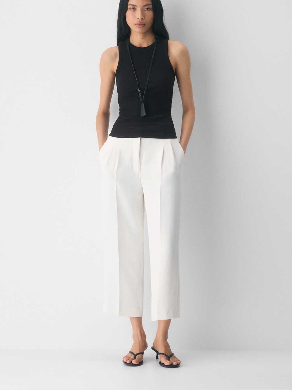 Aritzia Cropped Pant